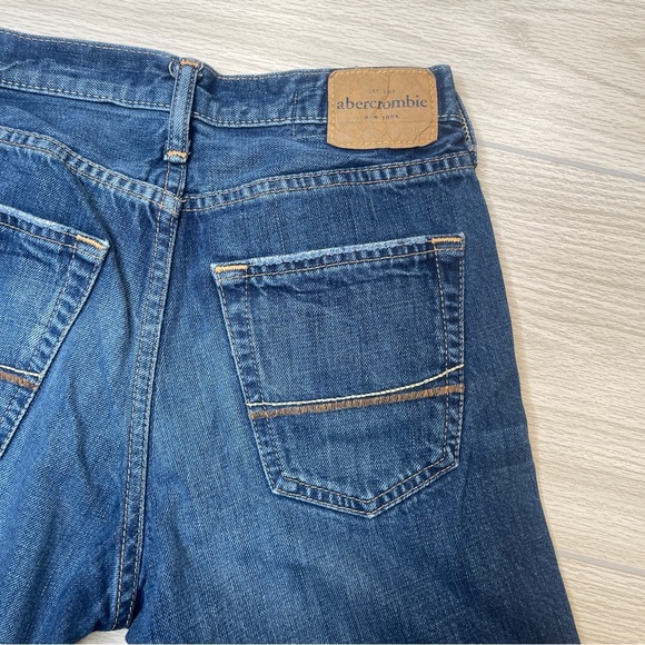 Abercrombie Kilburn Low Rise Boot Button Fly Dark Wash Denim Jeans Boys 14 Slim - Picture 3 of 14